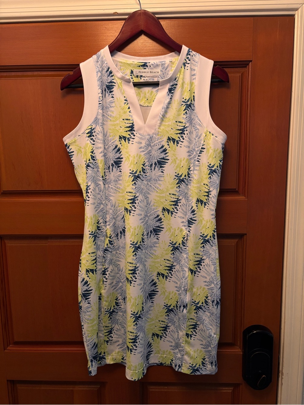 Beautiful women’s medium Pebble Beach golf dress